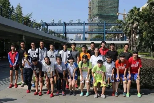 刻苦训练篮球时如何避免受伤的建议_2